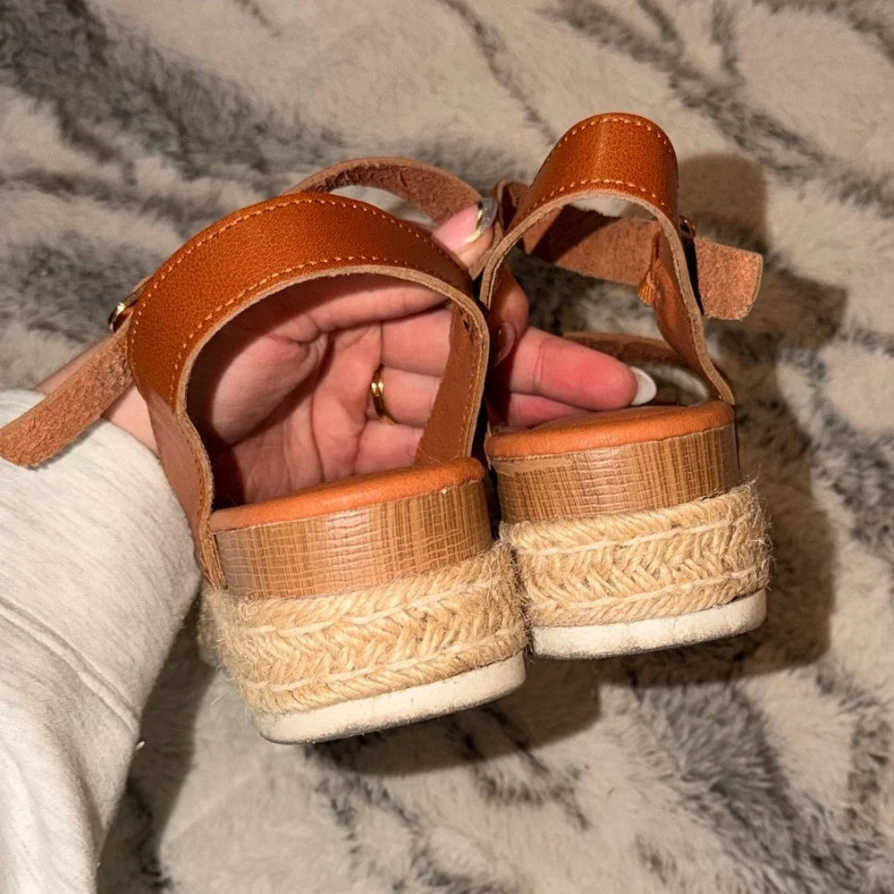 Brown open toe sandals
